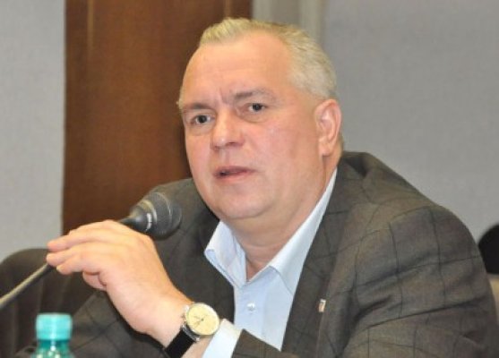 Constantinescu, despre decizia ANI: Este un abuz politic al lui Băsescu